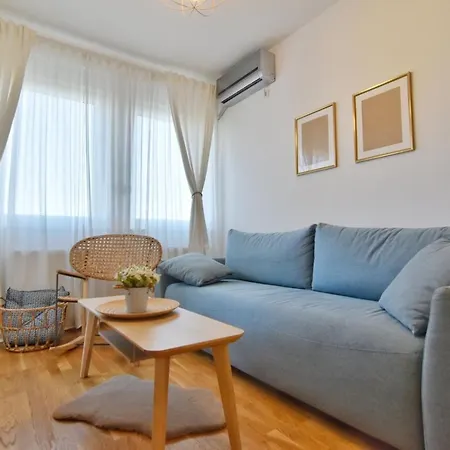 Regina With Free Parking Apartman