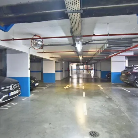 Regina With Free Parking *